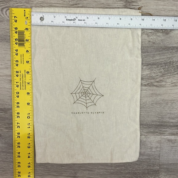 Charlotte Olympia Off White Drawstring Dust Bag Approximately 10" X 15" - Picture 5 of 5